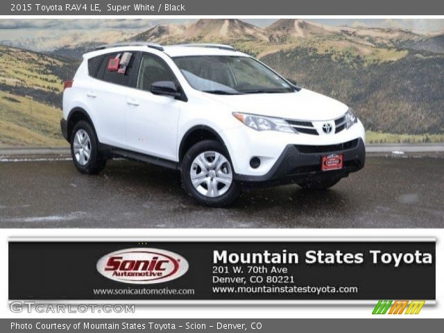 2015 Toyota RAV4 LE in Super White