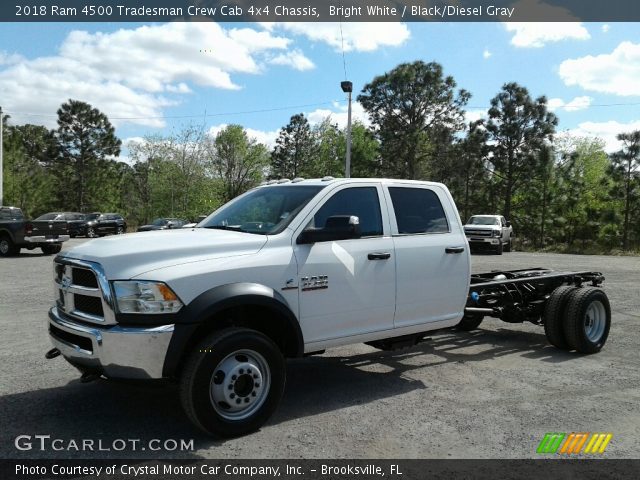 2018 Ram 4500 Tradesman Crew Cab 4x4 Chassis in Bright White