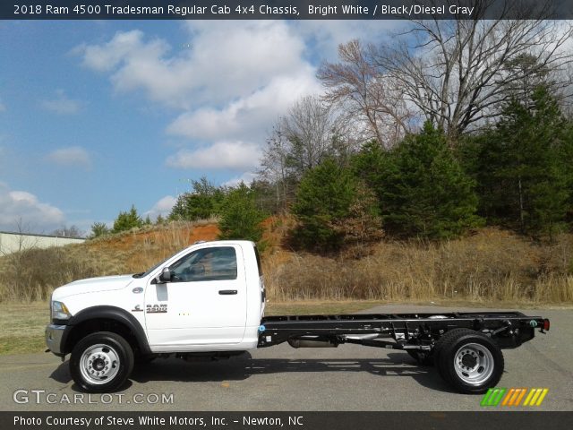 2018 Ram 4500 Tradesman Regular Cab 4x4 Chassis in Bright White