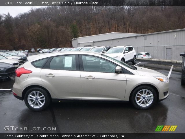 2018 Ford Focus SE Hatch in White Gold