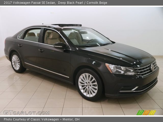 2017 Volkswagen Passat SE Sedan in Deep Black Pearl