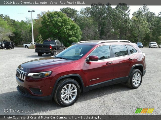 2019 Jeep Cherokee Latitude in Velvet Red Pearl