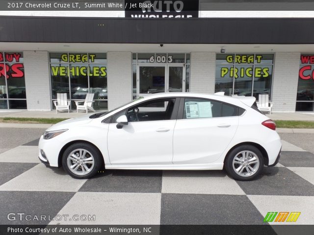 2017 Chevrolet Cruze LT in Summit White