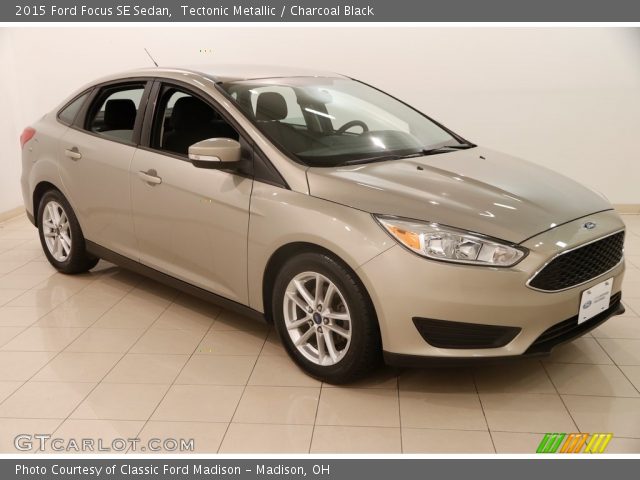 2015 Ford Focus SE Sedan in Tectonic Metallic