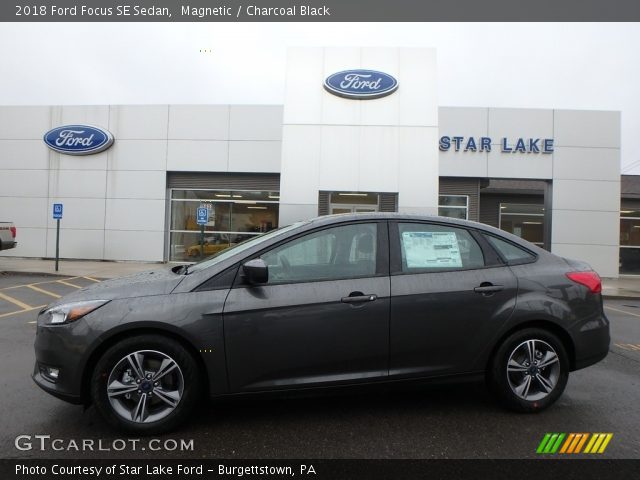 2018 Ford Focus SE Sedan in Magnetic