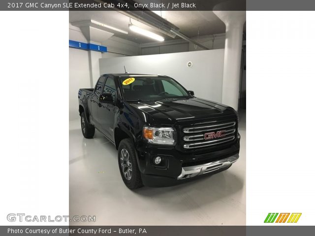 2017 GMC Canyon SLE Extended Cab 4x4 in Onyx Black