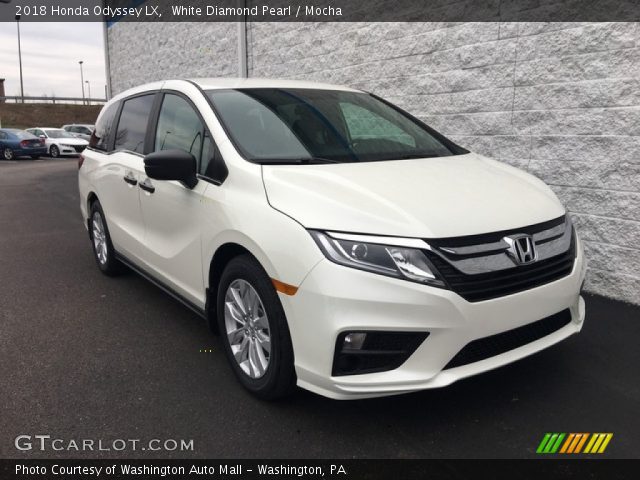 2018 Honda Odyssey LX in White Diamond Pearl