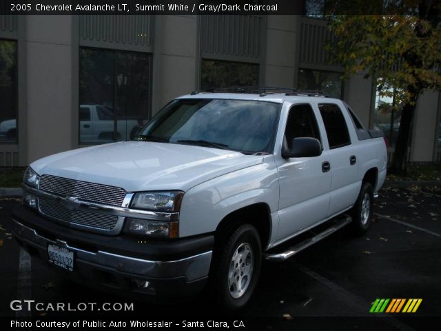2005 Chevrolet Avalanche LT in Summit White