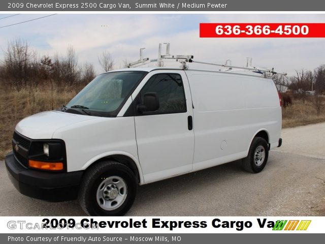 2009 Chevrolet Express 2500 Cargo Van in Summit White