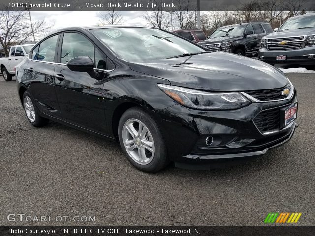 2018 Chevrolet Cruze LT in Mosaic Black Metallic