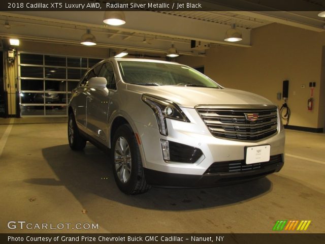 2018 Cadillac XT5 Luxury AWD in Radiant Silver Metallic