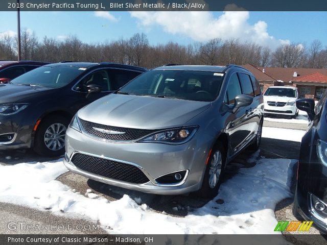 2018 Chrysler Pacifica Touring L in Billet Silver Metallic
