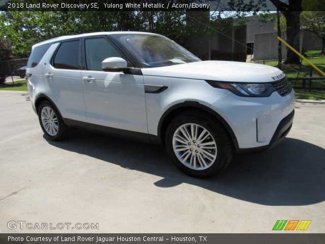 2018 Land Rover Discovery SE in Yulong White Metallic