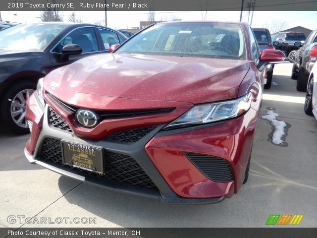 2018 Toyota Camry SE in Ruby Flare Pearl