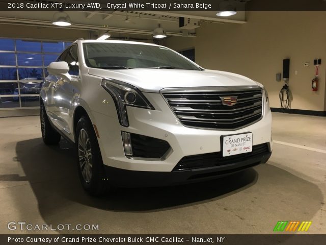 2018 Cadillac XT5 Luxury AWD in Crystal White Tricoat