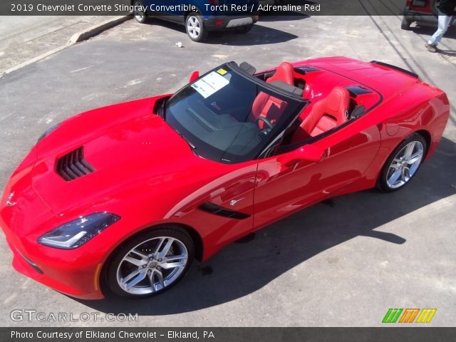 2019 Chevrolet Corvette Stingray Convertible in Torch Red
