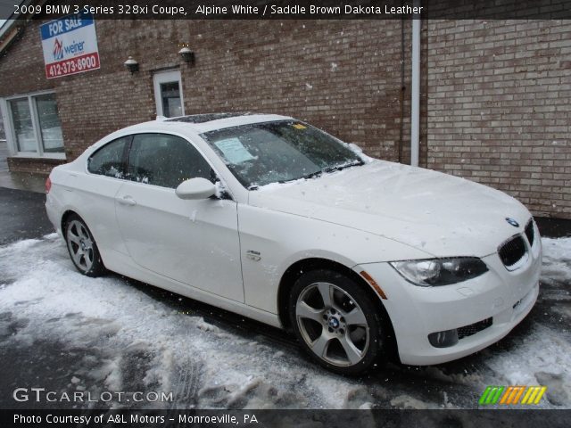 2009 BMW 3 Series 328xi Coupe in Alpine White