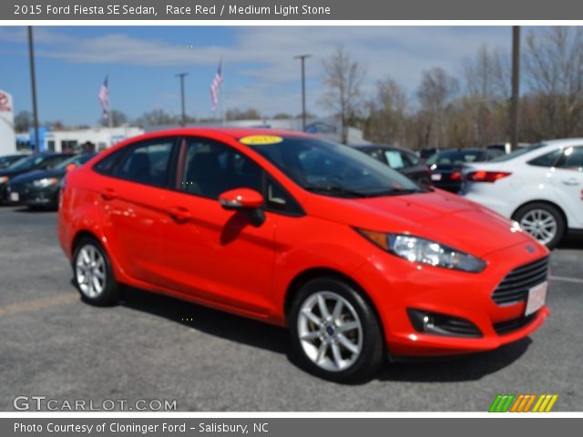2015 Ford Fiesta SE Sedan in Race Red