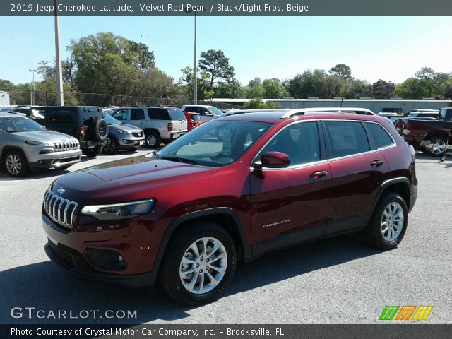 2019 Jeep Cherokee Latitude in Velvet Red Pearl