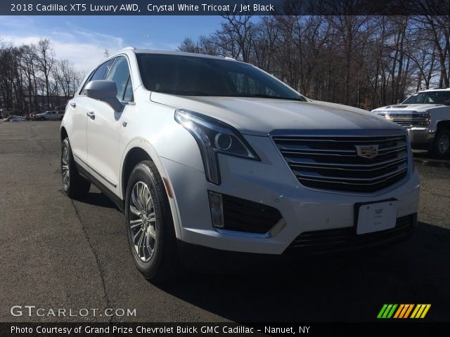2018 Cadillac XT5 Luxury AWD in Crystal White Tricoat