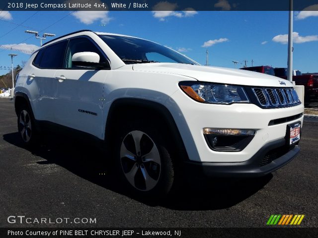 2018 Jeep Compass Latitude 4x4 in White