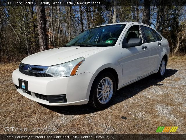 2010 Ford Focus SE Sedan in White Suede