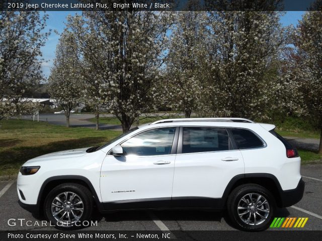 2019 Jeep Cherokee Latitude Plus in Bright White