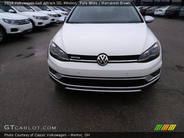 2018 Volkswagen Golf Alltrack SEL 4Motion in Pure White