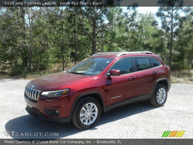 2019 Jeep Cherokee Latitude in Velvet Red Pearl