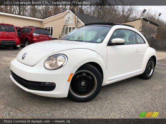 2012 Volkswagen Beetle 2.5L in Candy White