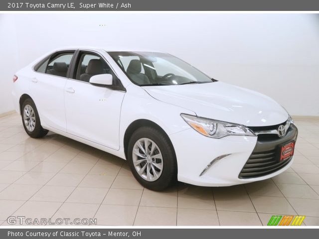 2017 Toyota Camry LE in Super White