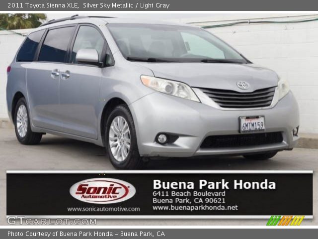 2011 Toyota Sienna XLE in Silver Sky Metallic