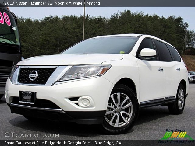 2013 Nissan Pathfinder SL in Moonlight White