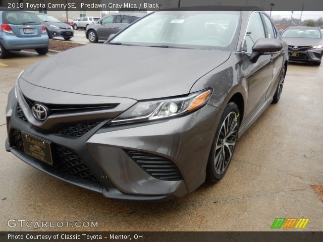 2018 Toyota Camry SE in Predawn Gray Mica