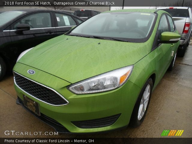 2018 Ford Focus SE Hatch in Outrageous Green