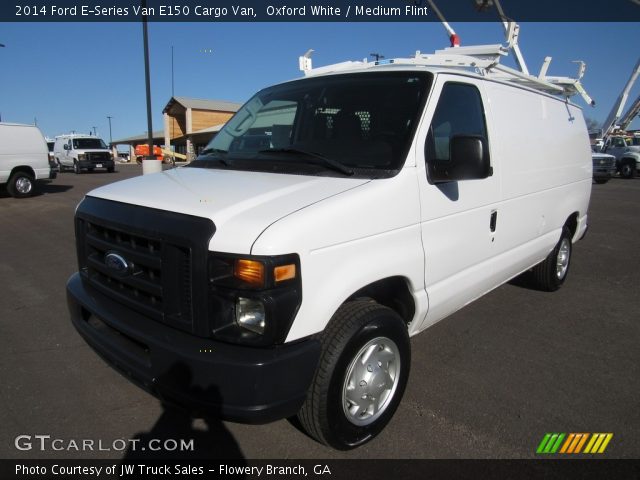 2014 Ford E-Series Van E150 Cargo Van in Oxford White