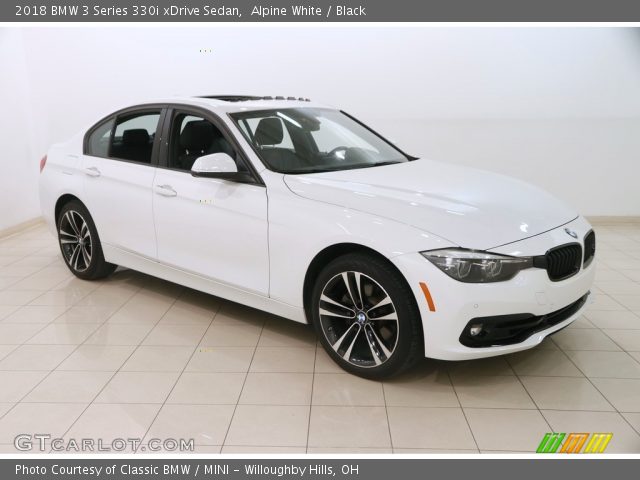 2018 BMW 3 Series 330i xDrive Sedan in Alpine White