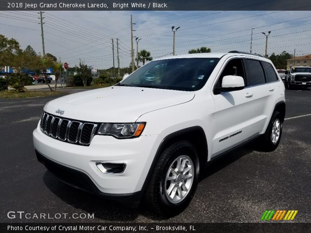 2018 Jeep Grand Cherokee Laredo in Bright White