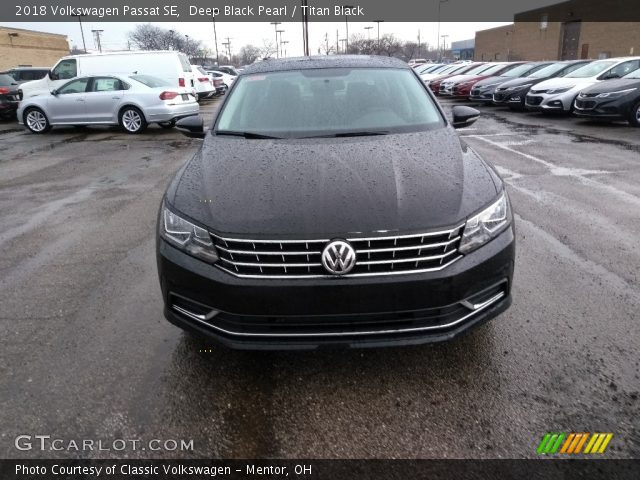 2018 Volkswagen Passat SE in Deep Black Pearl