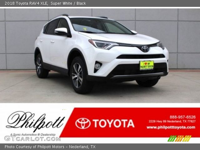 2018 Toyota RAV4 XLE in Super White