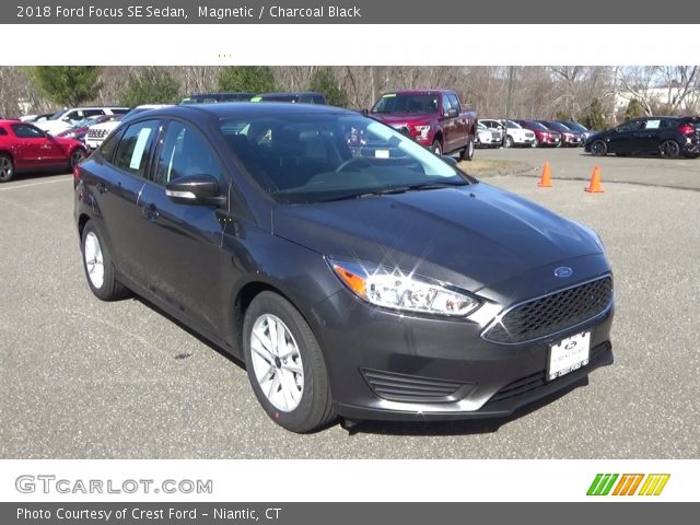2018 Ford Focus SE Sedan in Magnetic