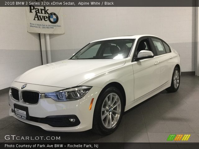 2018 BMW 3 Series 320i xDrive Sedan in Alpine White