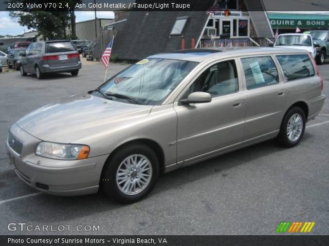 2005 Volvo V70 2.4 in Ash Gold Metallic