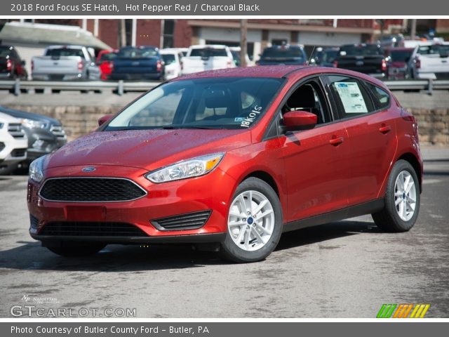 2018 Ford Focus SE Hatch in Hot Pepper Red