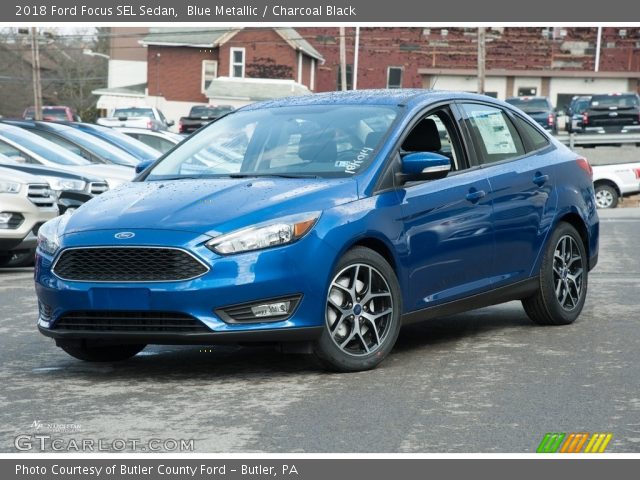 2018 Ford Focus SEL Sedan in Blue Metallic