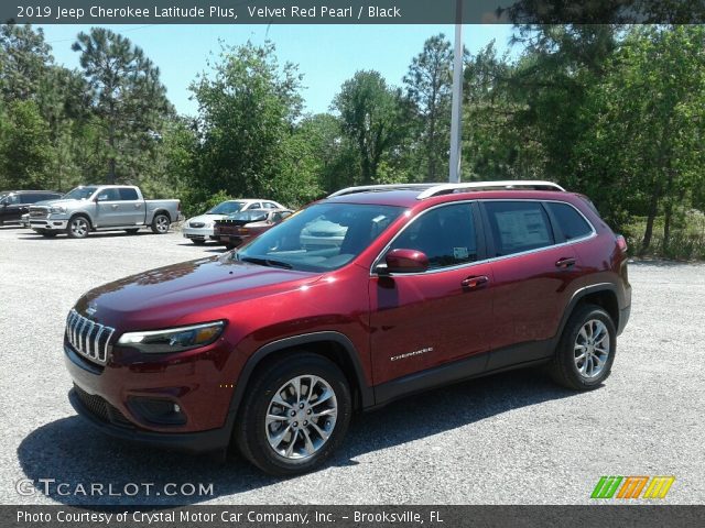 2019 Jeep Cherokee Latitude Plus in Velvet Red Pearl