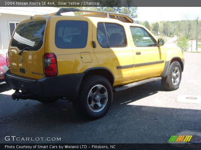 2004 Nissan Xterra SE 4x4 in Solar Yellow
