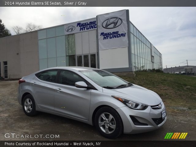 2014 Hyundai Elantra SE Sedan in Silver