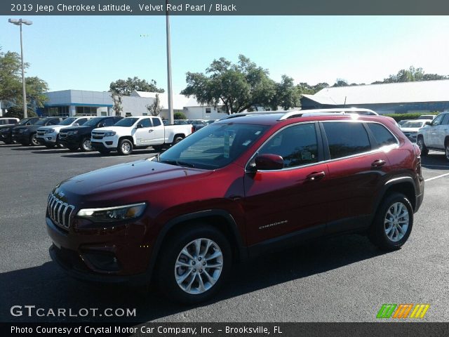 2019 Jeep Cherokee Latitude in Velvet Red Pearl