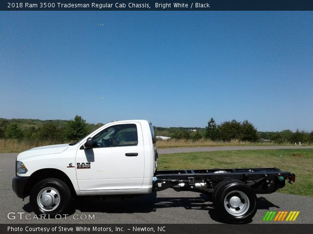 2018 Ram 3500 Tradesman Regular Cab Chassis in Bright White